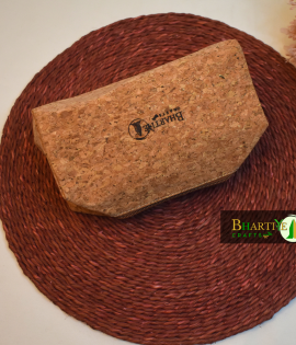 cork pouch bag | eco-friendly travel kit | sustainable toiletry &amp; makeup bag