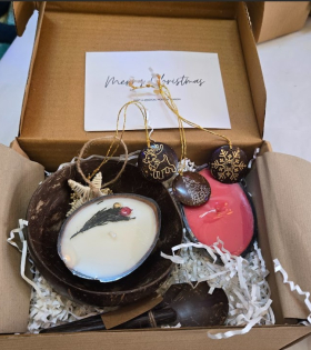 Eco-Friendly Handmade Christmas Coconut Shell Gift Hamper |Gifts Set (#CP0002)