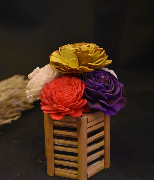 Valentine Shola Flower Pen Stand Gift | Bamboo Desk Organizer with Flowers – Bhartiye Crafts