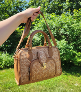 Shitalpati Handbag with Lock | Premium Handwoven Bag (#BSP0009)