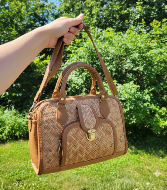 Shitalpati Handbag with Lock | Premium Handwoven Bag (#BSP0009)