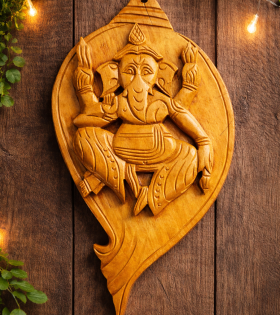 Handcrafted Bamboo Ganesha Wall Decor in Shankh (conch) Shape | Eco-Friendly Bamboo Art (#BP0057)