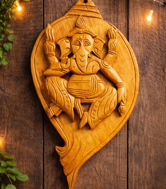 Handcrafted Bamboo Ganesha Wall Decor in Shankh (conch) Shape | Eco-Friendly Bamboo Art (#BP0057)