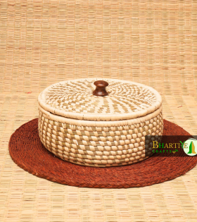 Handmade Sabai Grass Roti Box With Wooden Knob