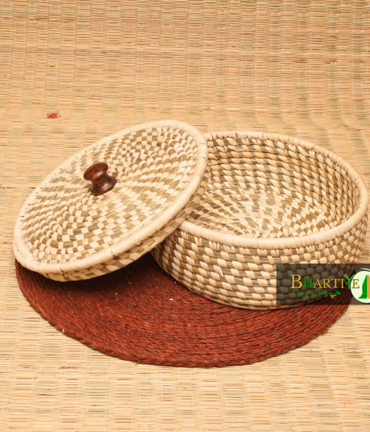 Handmade Sabai Grass Roti Box With Wooden Knob