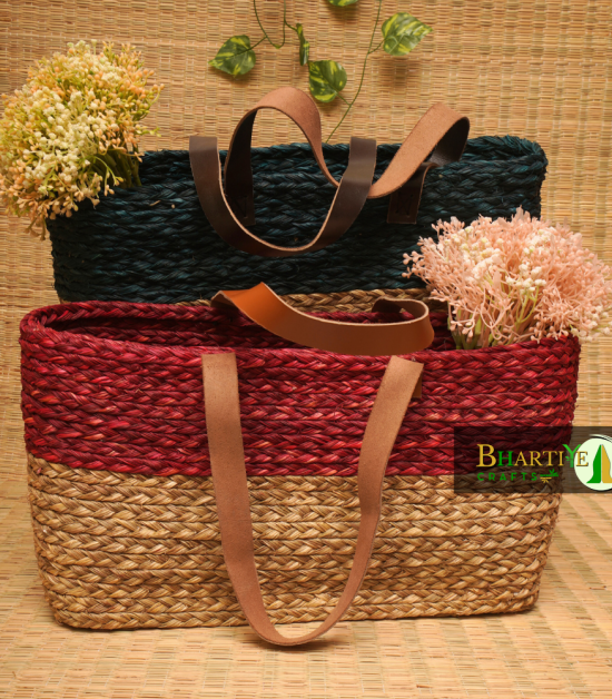 Handcrafted Sabai Grass Tote with Leather Handles – Eco-Friendly Elegance