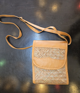 Shitalpati Tab Sling Bag with Lock | Handwoven Natural Bag  (#BSP0008)