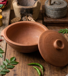 Handcrafted Terracotta Cooking Pot with Lid | Natural Clay Handi for Cooking | Bhartiye Crafts